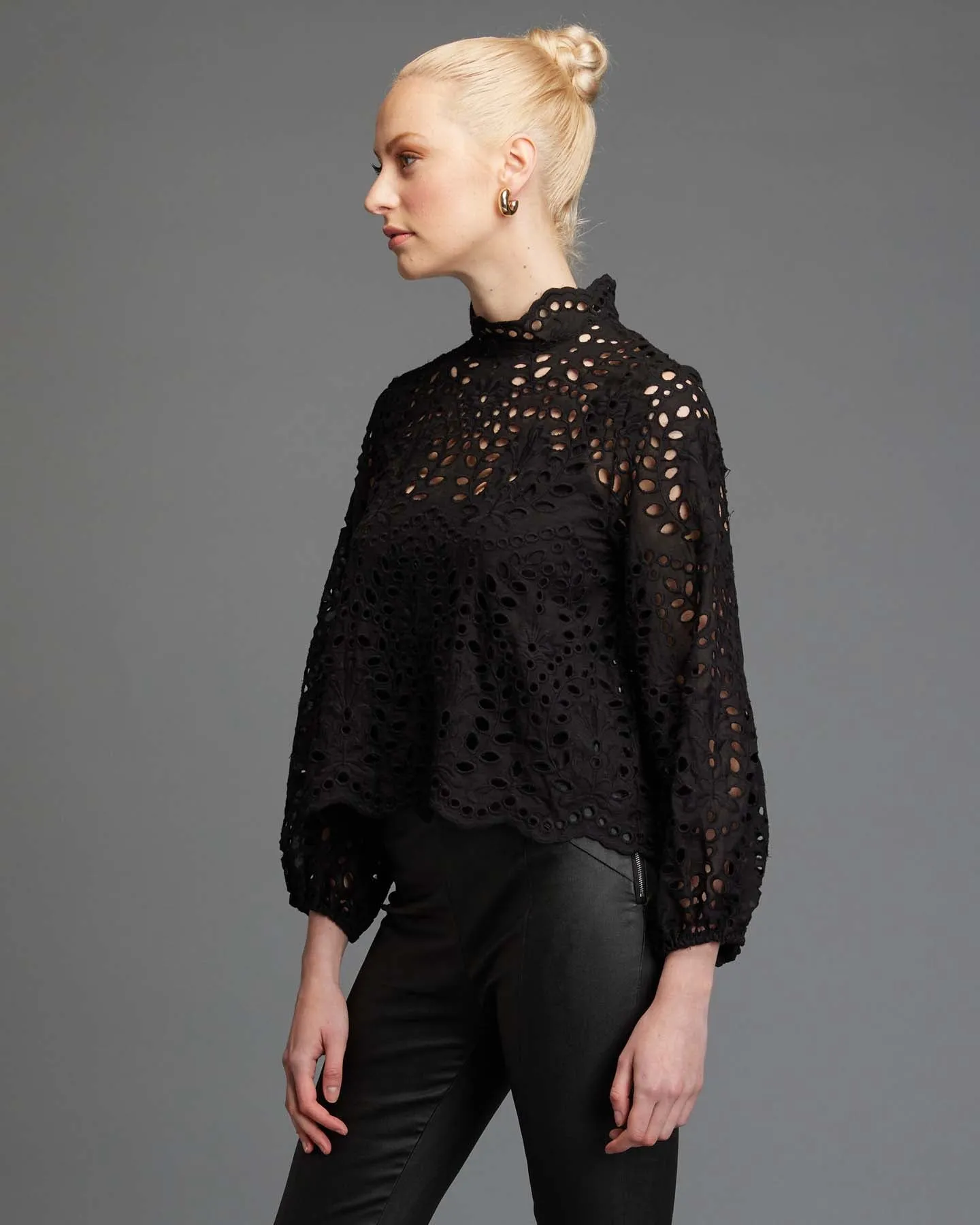 Fate Hopelessly Devoted Top Black