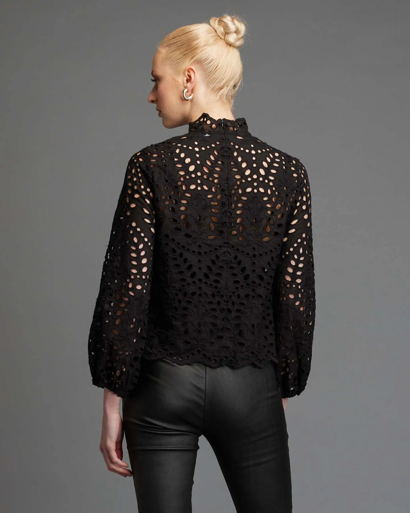 Fate Hopelessly Devoted Top Black