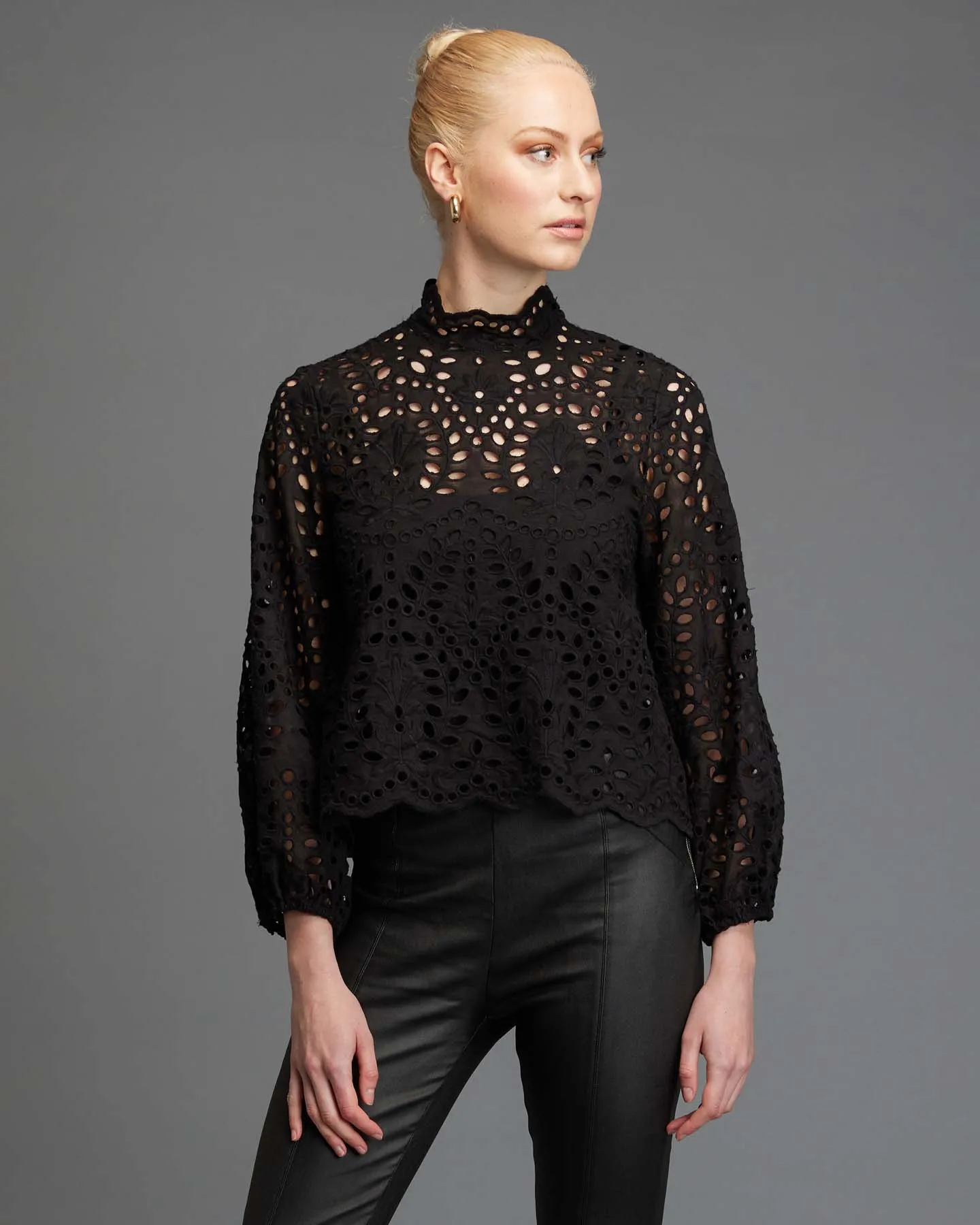 Fate Hopelessly Devoted Top Black