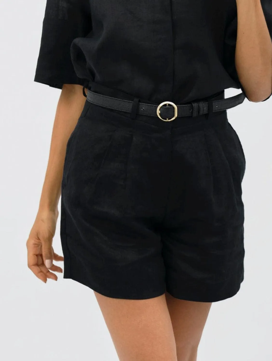 French Riviera Linen Mom Shorts | Licorice