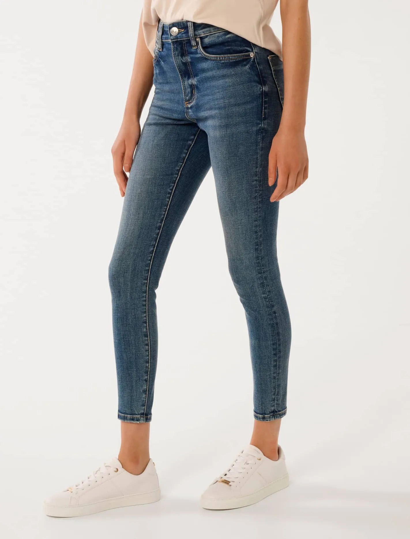 Nala Mid-Rise Skinny Jeans