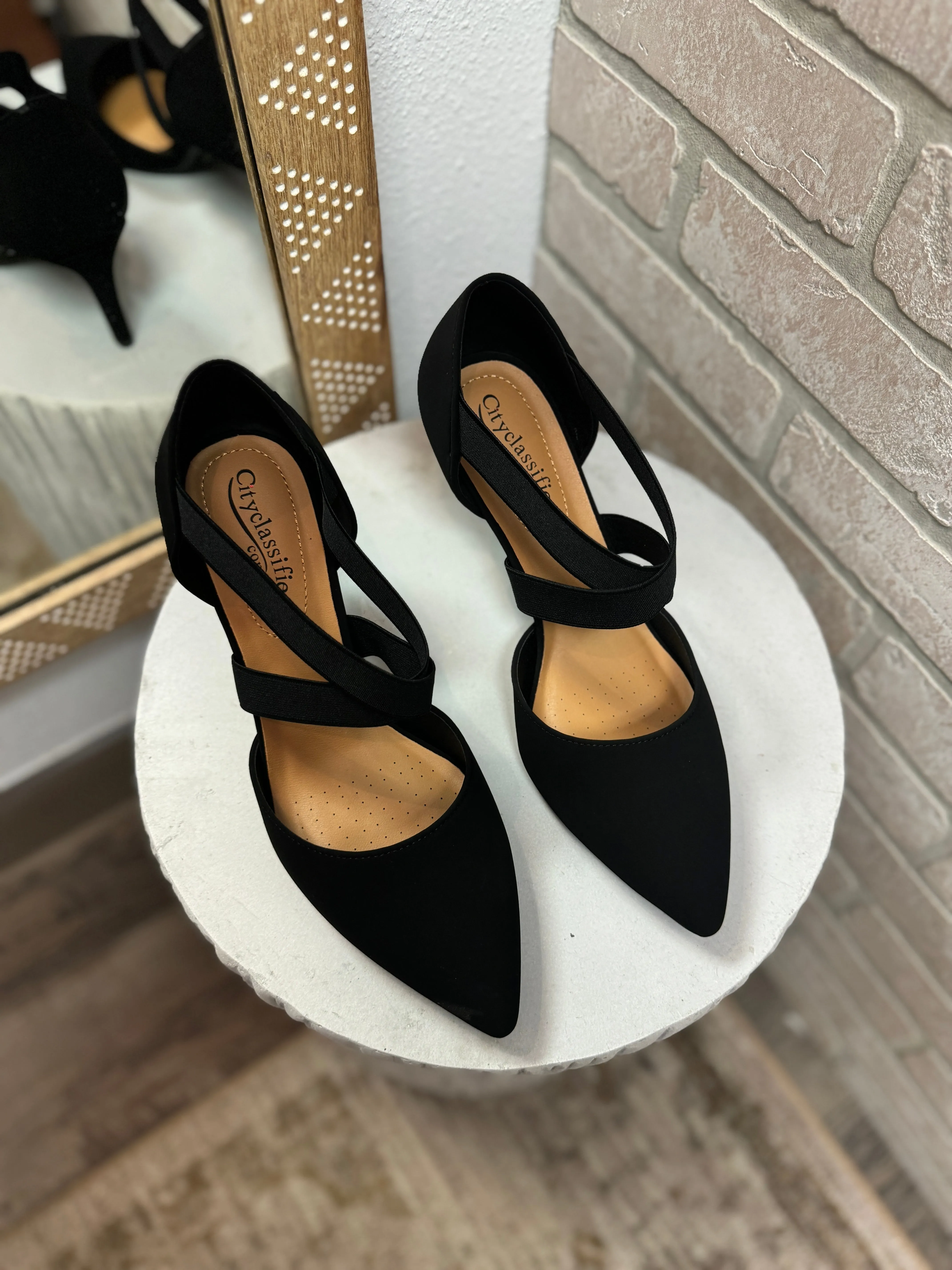 Soda Neal Black Heel Shoe
