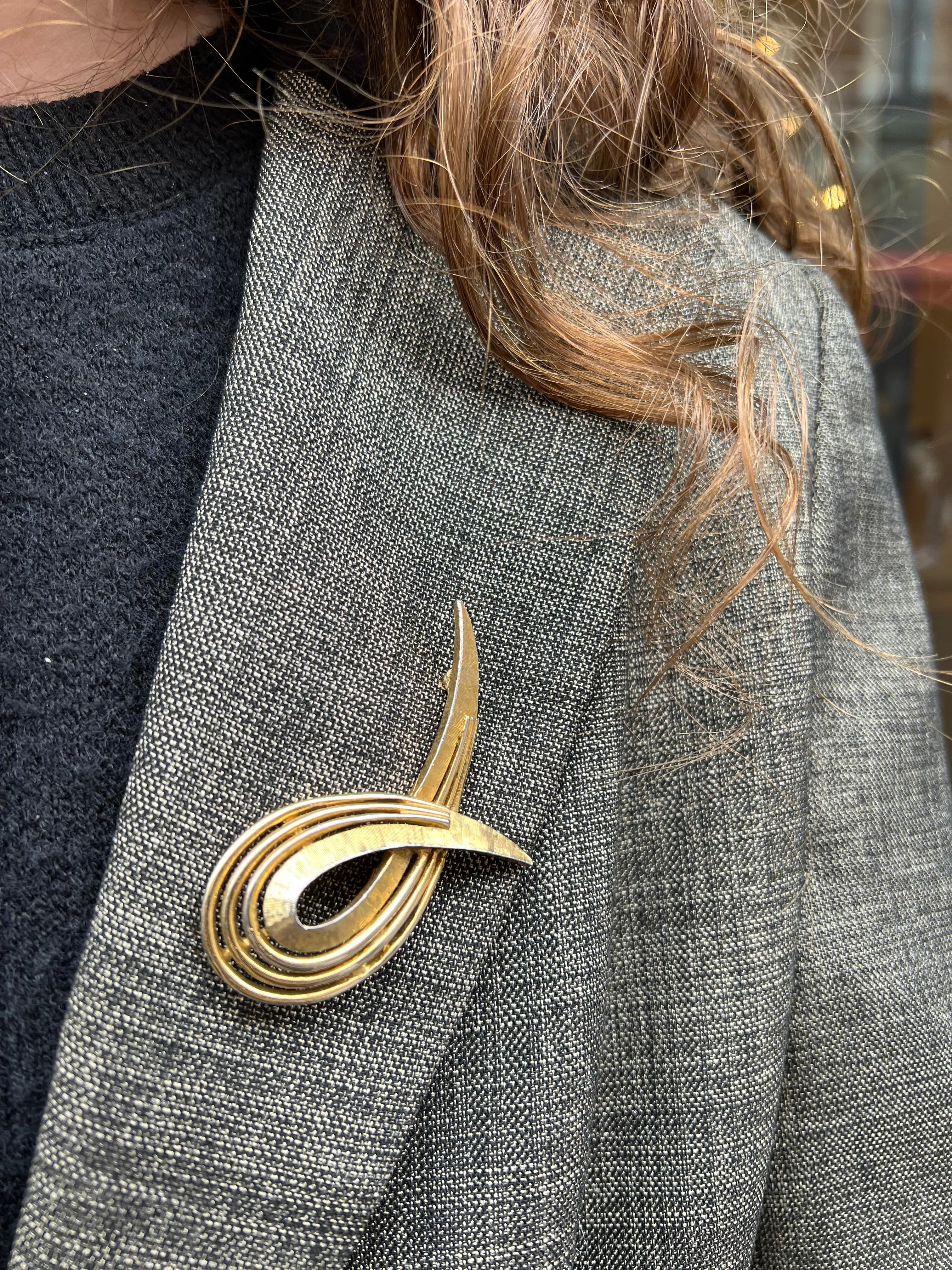 Vintage Goldtone Brooch